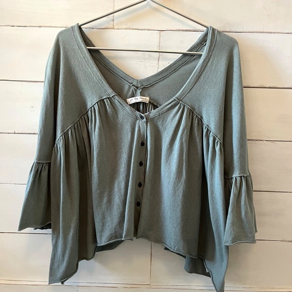 Free People Tops - Free People Sage Green Flowy Blouse